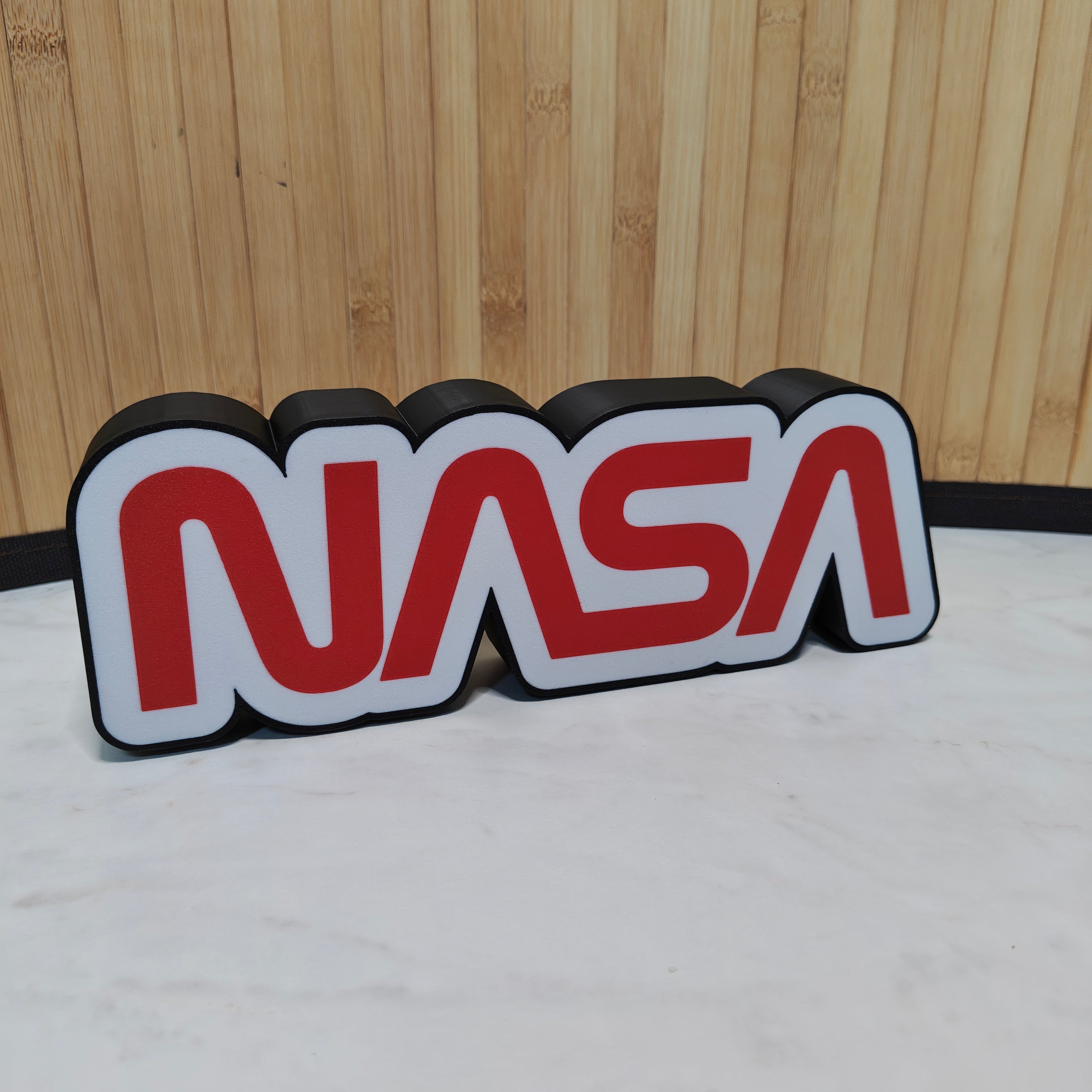Lampada LED NASA "Worm" Logo – Insegna Luminosa Rossa Vintage USB (24 x 8 cm)